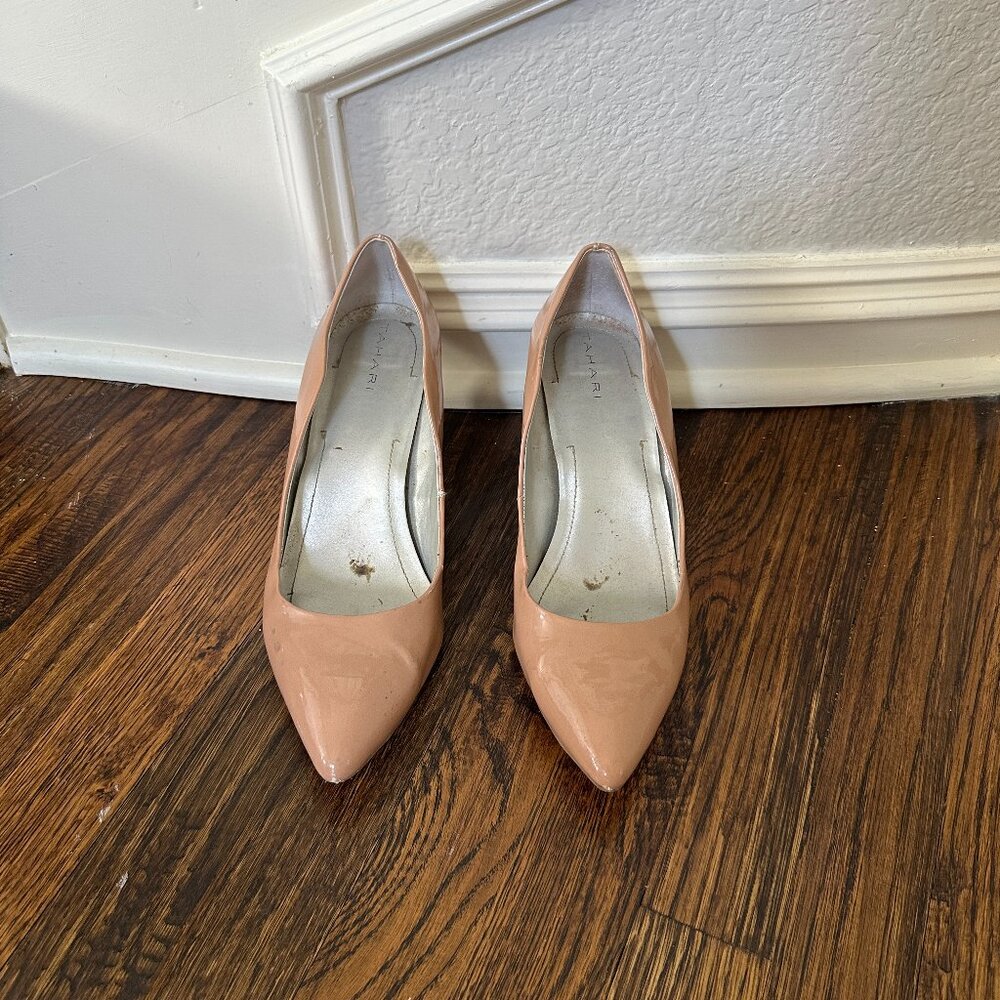 Tahari Tallina Blush Nude Pointed Toe Heels - Size 10